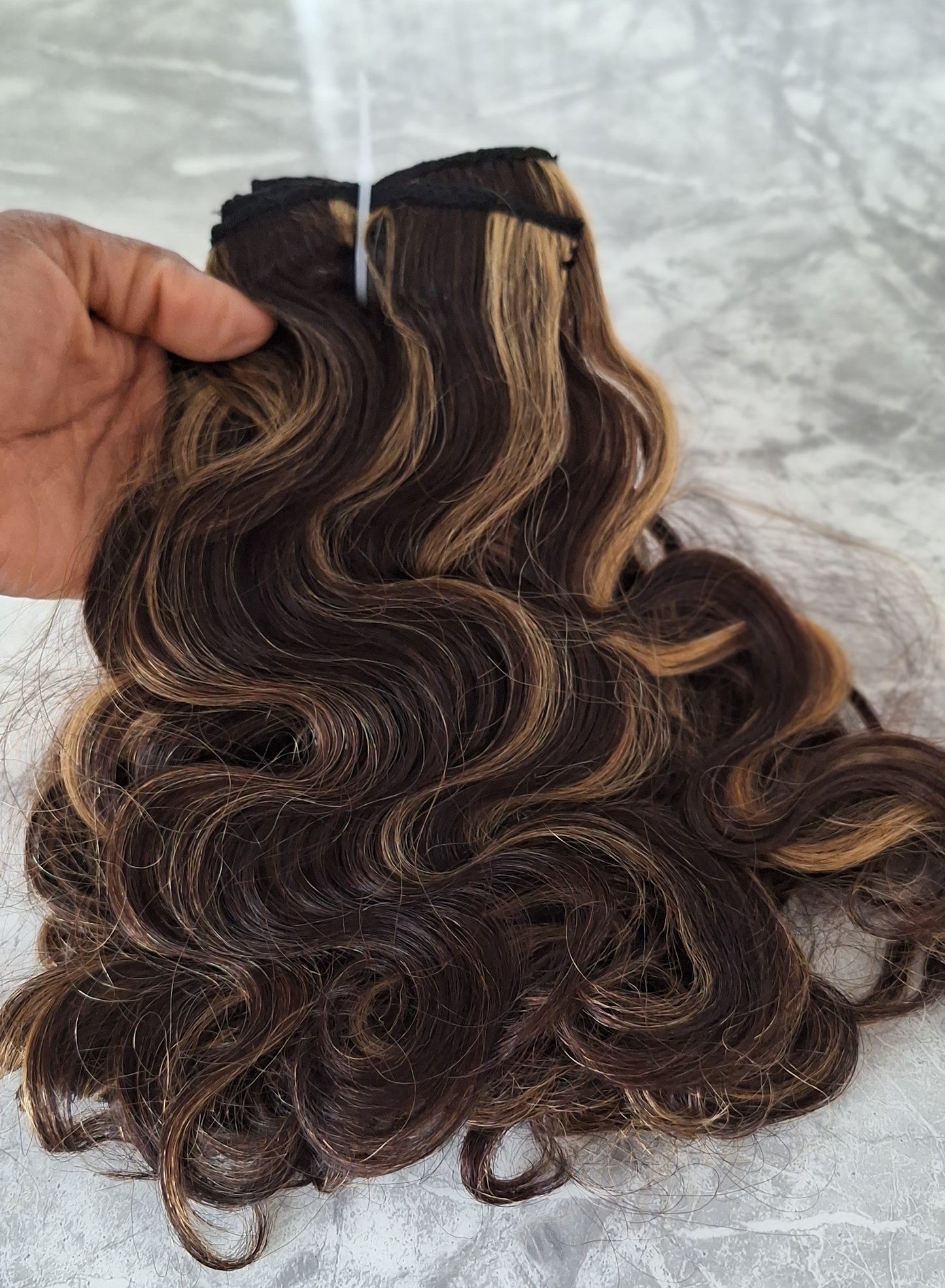 Piano straight donor hair fill in - color 1b/22