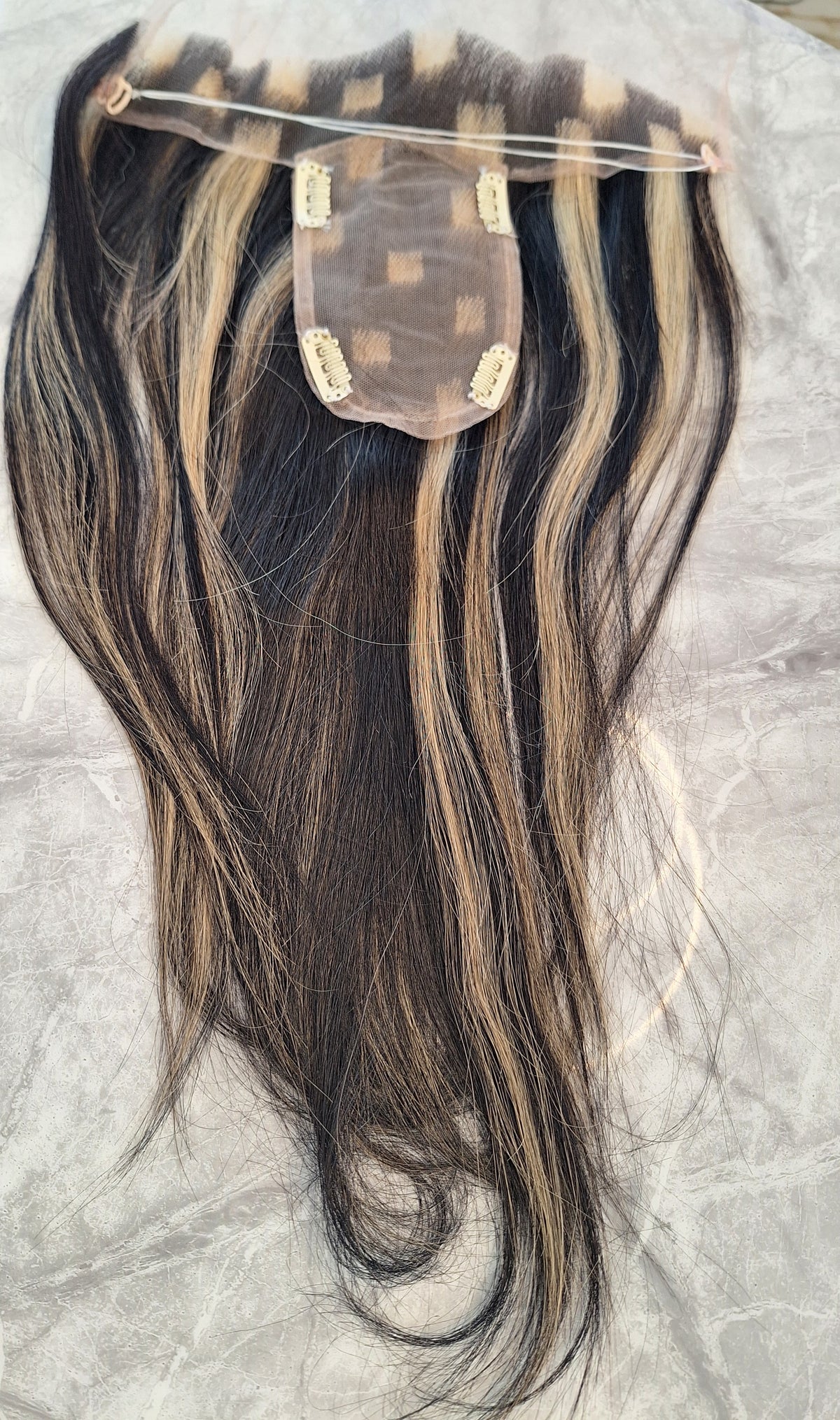 Straight T-shaped topper- color 1b/28