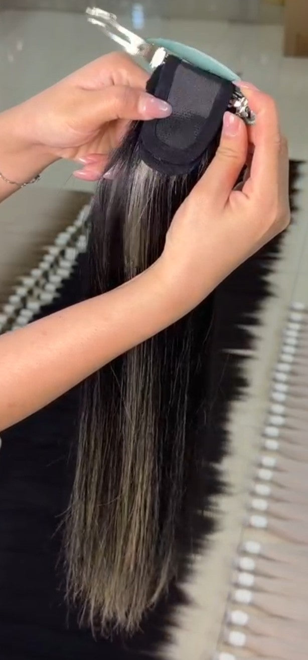 Bone straight clip ponytail - color 1b/28